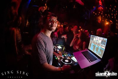 BLING IT กับ Bangkok Invaders ที่ ซิง ซิง เธียเตอร์ — photo 82