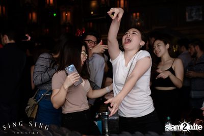 BLING IT กับ Bangkok Invaders ที่ ซิง ซิง เธียเตอร์ — photo 100