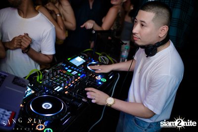 BLING IT กับ Bangkok Invaders ที่ ซิง ซิง เธียเตอร์ — photo 107