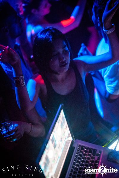 BLING IT กับ Bangkok Invaders ที่ ซิง ซิง เธียเตอร์ — photo 108