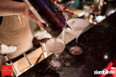 Ladies Night Launch Party ที่ เรดสแควร์ รูฟท็อป บาร์ — photo 20