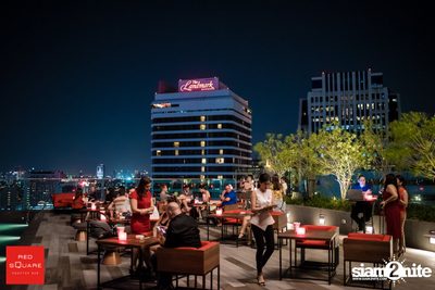 Ladies Night Launch Party ที่ เรดสแควร์ รูฟท็อป บาร์ — photo 33