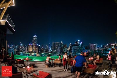 Ladies Night Launch Party ที่ เรดสแควร์ รูฟท็อป บาร์ — photo 39