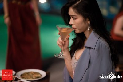 Ladies Night Launch Party ที่ เรดสแควร์ รูฟท็อป บาร์ — photo 58
