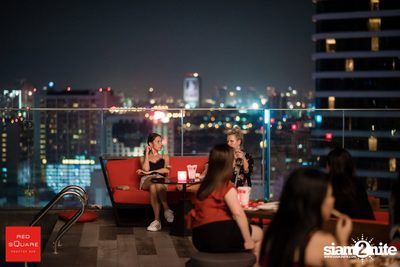Ladies Night Launch Party ที่ เรดสแควร์ รูฟท็อป บาร์ — photo 59