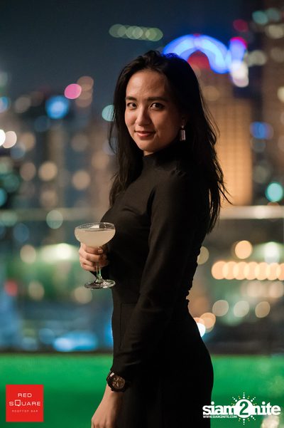 Ladies Night Launch Party ที่ เรดสแควร์ รูฟท็อป บาร์ — photo 86