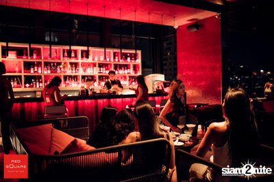 Ladies Night Launch Party ที่ เรดสแควร์ รูฟท็อป บาร์ — photo 90