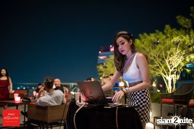 Ladies Night Launch Party ที่ เรดสแควร์ รูฟท็อป บาร์ — photo 100