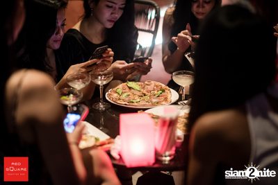Ladies Night Launch Party ที่ เรดสแควร์ รูฟท็อป บาร์ — photo 101