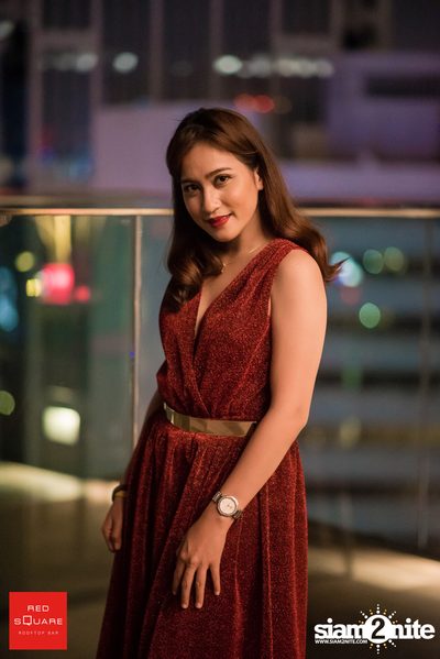 Ladies Night Launch Party ที่ เรดสแควร์ รูฟท็อป บาร์ — photo 112