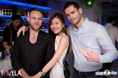 Friday Night at Favela Thonglor — photo 32