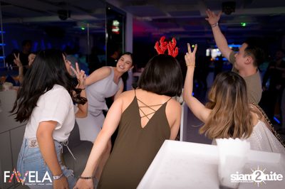 Friday Night at Favela Thonglor — photo 40