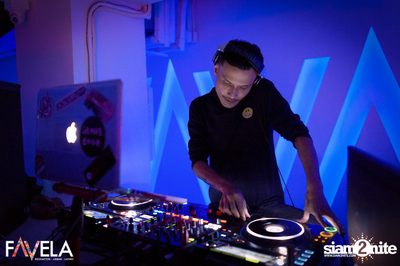 Friday Night at Favela Thonglor — photo 45