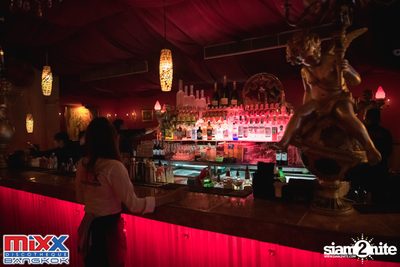 Hot Pants Meets Stilettos Party at MIXX Bangkok — photo 11