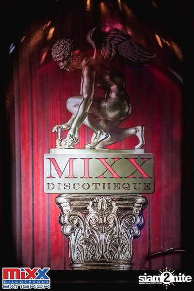 Hot Pants Meets Stilettos Party at MIXX Bangkok — photo 12