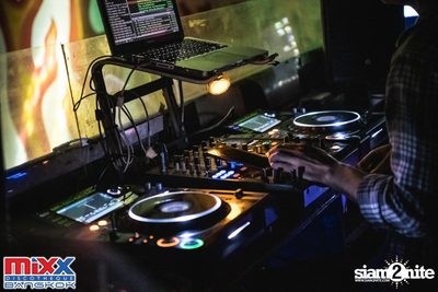 Hot Pants Meets Stilettos Party at MIXX Bangkok — photo 18