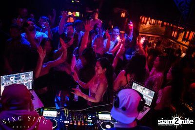 BLING IT กับ Bangkok Invaders ที่ ซิง ซิง เธียเตอร์ — photo 36