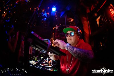 BLING IT กับ Bangkok Invaders ที่ ซิง ซิง เธียเตอร์ — photo 47