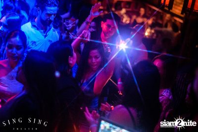 BLING IT กับ Bangkok Invaders ที่ ซิง ซิง เธียเตอร์ — photo 51