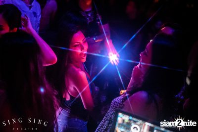 BLING IT กับ Bangkok Invaders ที่ ซิง ซิง เธียเตอร์ — photo 52
