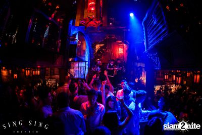 BLING IT กับ Bangkok Invaders ที่ ซิง ซิง เธียเตอร์ — photo 70