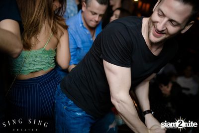 BLING IT กับ Bangkok Invaders ที่ ซิง ซิง เธียเตอร์ — photo 84