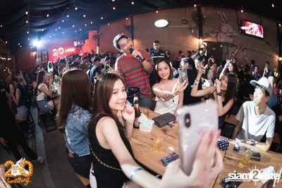 Whatcharawale x Ake Surachet at 20Something Bar — photo 30