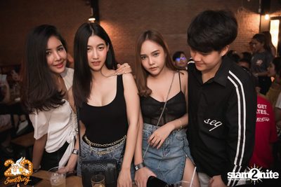 Whatcharawale x Ake Surachet at 20Something Bar — photo 103