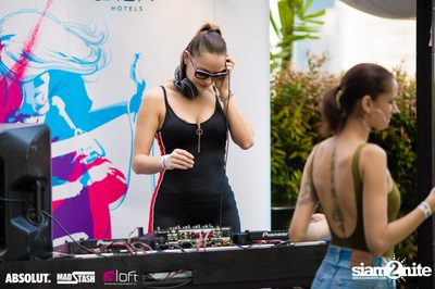 Splash Pool Party at SPLASH at Aloft — photo 12