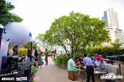 Splash Pool Party at SPLASH at Aloft — photo 23