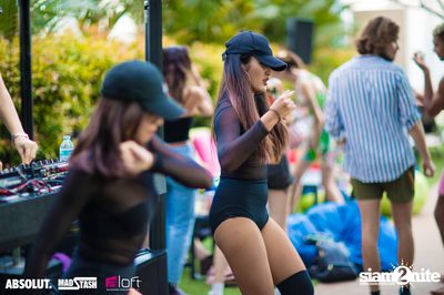 Splash Pool Party at SPLASH at Aloft — photo 46