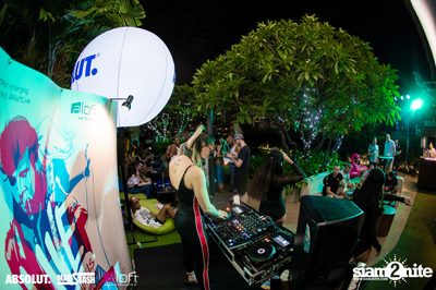 Splash Pool Party at SPLASH at Aloft — photo 87