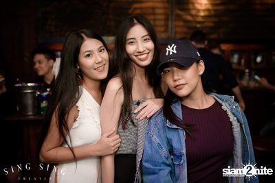 BLING IT กับ Bangkok Invaders ที่ ซิง ซิง เธียเตอร์ — photo 10