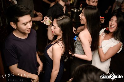 BLING IT กับ Bangkok Invaders ที่ ซิง ซิง เธียเตอร์ — photo 25