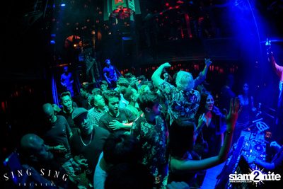 BLING IT กับ Bangkok Invaders ที่ ซิง ซิง เธียเตอร์ — photo 71