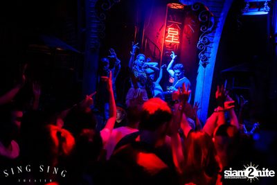BLING IT กับ Bangkok Invaders ที่ ซิง ซิง เธียเตอร์ — photo 117