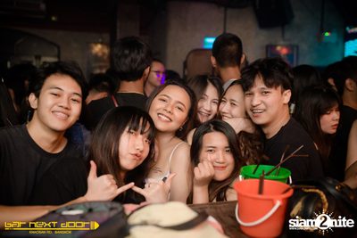 YUPP!! Network กับ HIGHHOT × LAZYLOXY × OG-ANIC ที่ บาร์ เน็กซ์ ดอร์ — photo 11