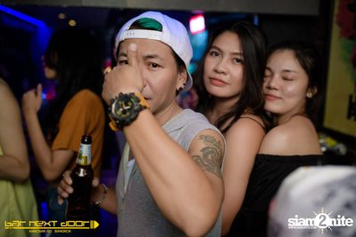 YUPP!! Network กับ HIGHHOT × LAZYLOXY × OG-ANIC ที่ บาร์ เน็กซ์ ดอร์ — photo 16