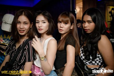 YUPP!! Network กับ HIGHHOT × LAZYLOXY × OG-ANIC ที่ บาร์ เน็กซ์ ดอร์ — photo 27