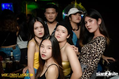 YUPP!! Network กับ HIGHHOT × LAZYLOXY × OG-ANIC ที่ บาร์ เน็กซ์ ดอร์ — photo 28