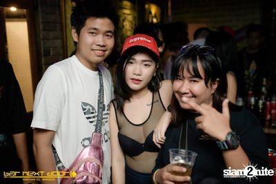 YUPP!! Network กับ HIGHHOT × LAZYLOXY × OG-ANIC ที่ บาร์ เน็กซ์ ดอร์ — photo 31