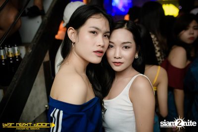 YUPP!! Network กับ HIGHHOT × LAZYLOXY × OG-ANIC ที่ บาร์ เน็กซ์ ดอร์ — photo 43