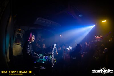 YUPP!! Network กับ HIGHHOT × LAZYLOXY × OG-ANIC ที่ บาร์ เน็กซ์ ดอร์ — photo 44