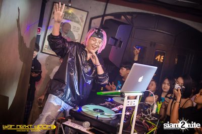 YUPP!! Network กับ HIGHHOT × LAZYLOXY × OG-ANIC ที่ บาร์ เน็กซ์ ดอร์ — photo 54