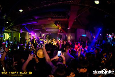 YUPP!! Network กับ HIGHHOT × LAZYLOXY × OG-ANIC ที่ บาร์ เน็กซ์ ดอร์ — photo 57