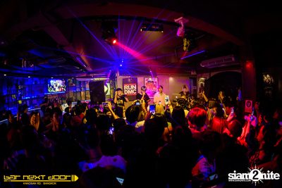 YUPP!! Network กับ HIGHHOT × LAZYLOXY × OG-ANIC ที่ บาร์ เน็กซ์ ดอร์ — photo 61