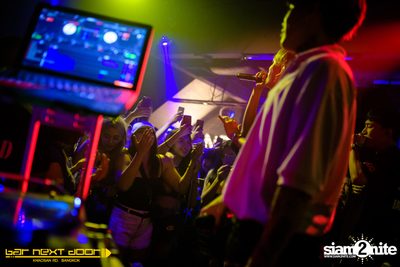 YUPP!! Network กับ HIGHHOT × LAZYLOXY × OG-ANIC ที่ บาร์ เน็กซ์ ดอร์ — photo 64