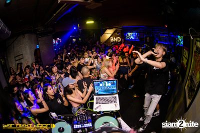 YUPP!! Network กับ HIGHHOT × LAZYLOXY × OG-ANIC ที่ บาร์ เน็กซ์ ดอร์ — photo 68