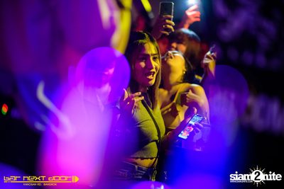 YUPP!! Network กับ HIGHHOT × LAZYLOXY × OG-ANIC ที่ บาร์ เน็กซ์ ดอร์ — photo 71