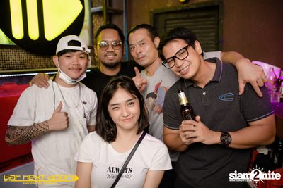 YUPP!! Network กับ HIGHHOT × LAZYLOXY × OG-ANIC ที่ บาร์ เน็กซ์ ดอร์ — photo 79
